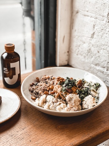 meilleures-adresses-londoniennes-deliciously-ella-londres-bowl-vegan