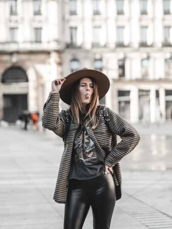 idee-look-veste-chemise-carreaux-sandro-blogmode-ByOpaline-Lyon-4