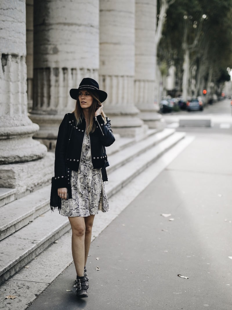 Robe python et veste en cuir à œillets - By Opaline blog